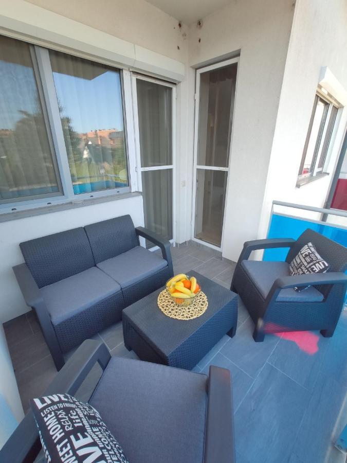 Holiday Apartman Sarvar Ngoại thất bức ảnh