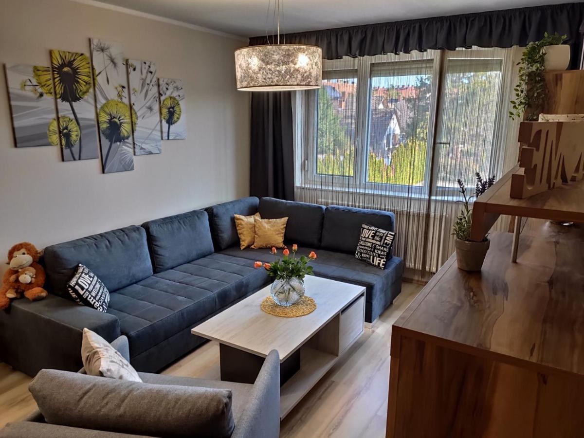 Holiday Apartman Sarvar Ngoại thất bức ảnh