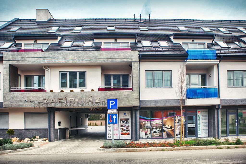 Holiday Apartman Sarvar Ngoại thất bức ảnh